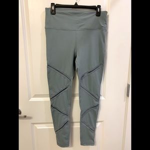 Workout Leggings with Mesh Size L